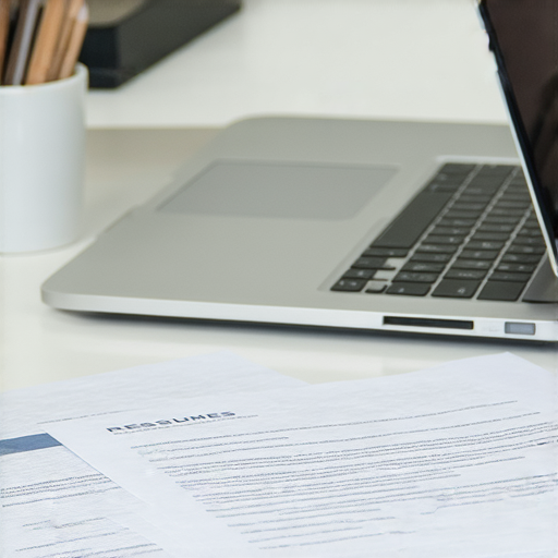 「掌握英文簡歷的秘訣！立即體驗外籍老師一對一輔導，提升職場競爭力！」